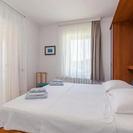 Vizula By Interhome * Μεντουλίν