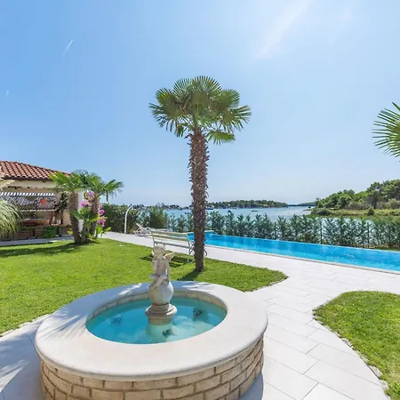 Vizula By Interhome * Μεντουλίν